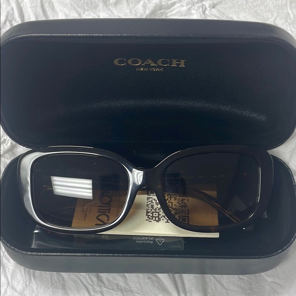 Coach Brown Sunglasses with Protective Case - Picture 1 of 3